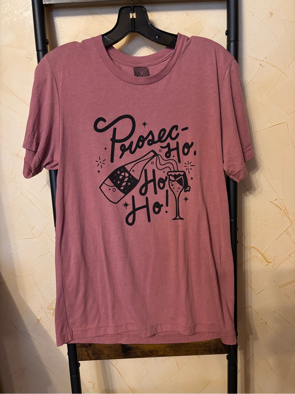 Proseco Ho Ho Graphic Tee in Dusty Mauve Size M